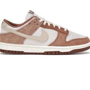 Nike dunk curry color